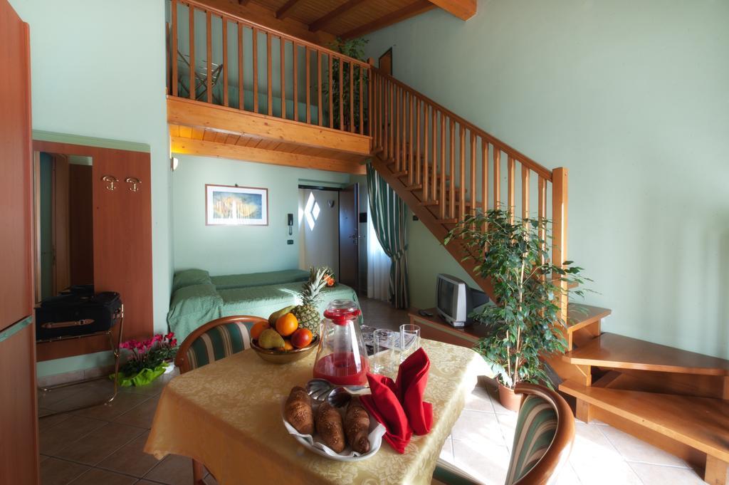 Villa Giglio Arsago Seprio Room photo