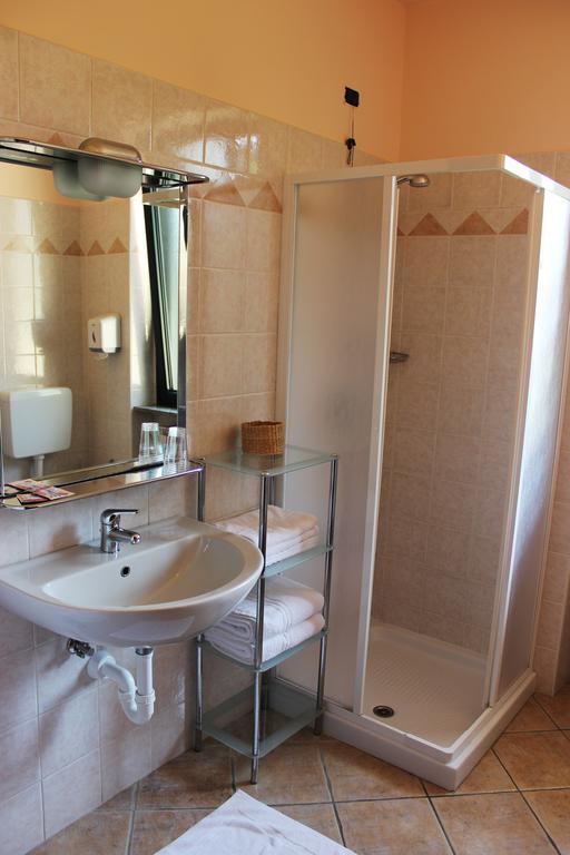 Villa Giglio Arsago Seprio Room photo